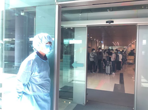 CLIP: Hành khách từ Hàn Quốc về, khi cách ly không tốn chi phí gì-2