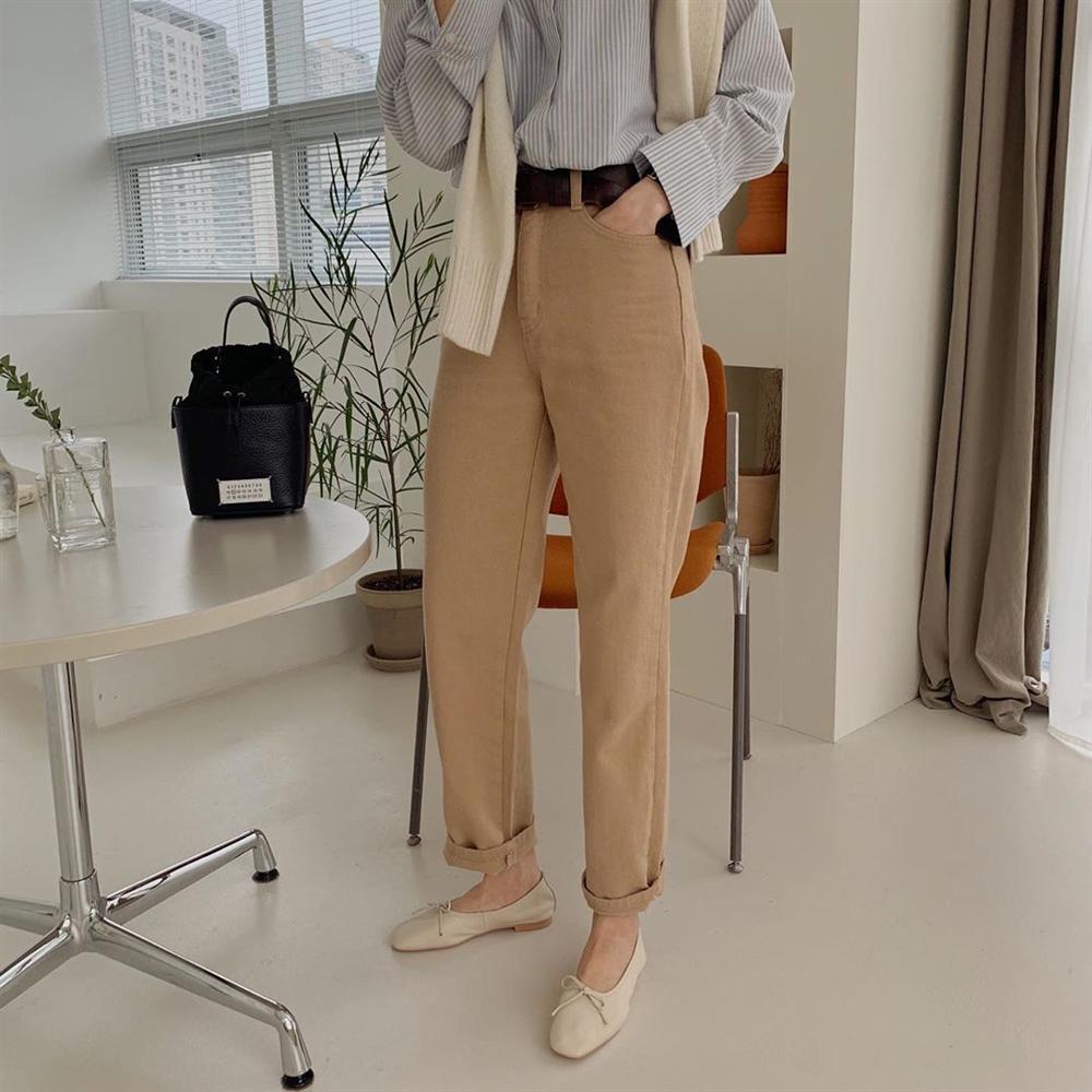 Xin giới thiệu đến chị em kiểu giày búp bê hot nhất lúc này, diện với quần jeans hay váy vóc cũng đều đẹp mê-6