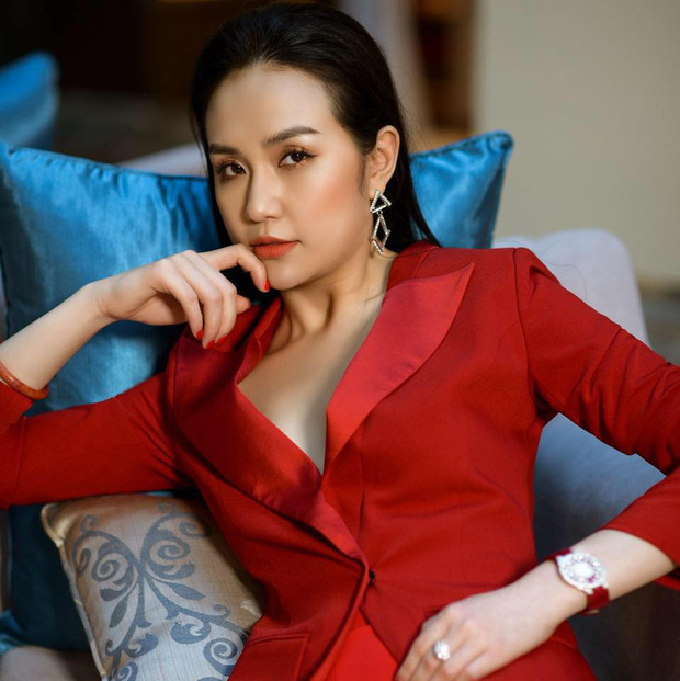 Bà xã Tuấn Hưng lấy lại tinh thần, hạnh phúc khoe loạt ảnh con trai út: 6 tháng tuổi đã cực kháu khỉnh, sở hữu nhiều nét giống bố!-8