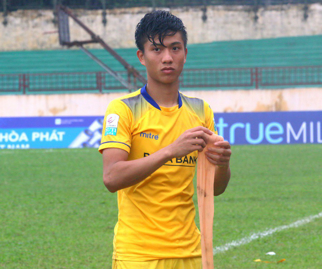 Duy Mạnh vừa nhận tin sét đánh, những bình luận vô duyên lấy vợ đen lắm lại được dịp ngoi lên-7