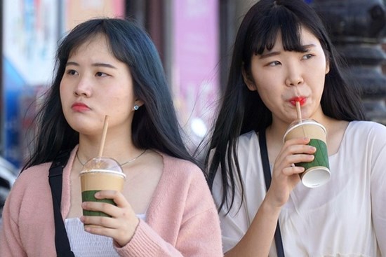 Du khách Hàn Quốc xin gia hạn visa ở lại Đà Nẵng tránh dịch Covid-19