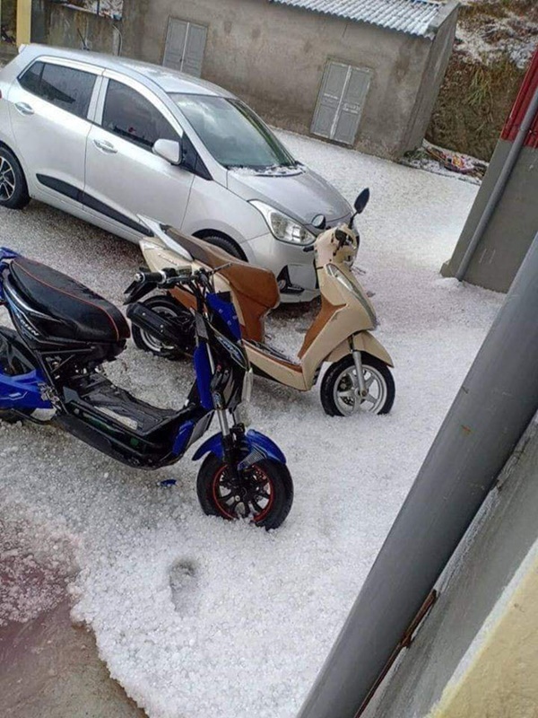 Mưa đá kinh hoàng, phủ trắng xóa đường, sườn đồi ở Lai Châu-5