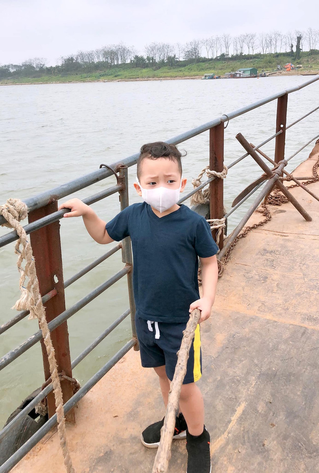 Ly Kute chia sẻ loạt khoảnh khắc cùng quý tử Khoai Tây làm điều đặc biệt khi sắp tròn 4 tuổi, ngoại hình của cậu bé khiến nhiều người bất ngờ-3