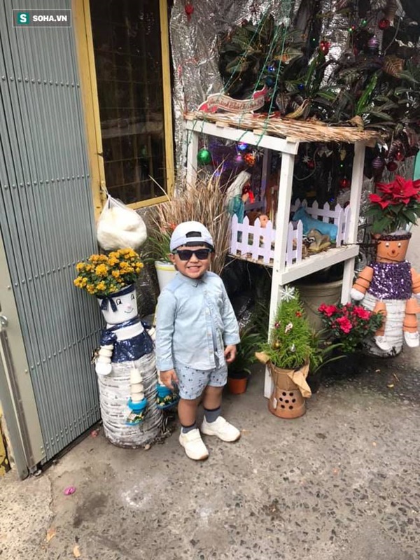 Cậu bé hễ xuất hiện là khiến dân mạng rần rần nhấn like: Kiểu tóc bát úp và tình bạn đặc biệt với chú chó mặt xấu-11