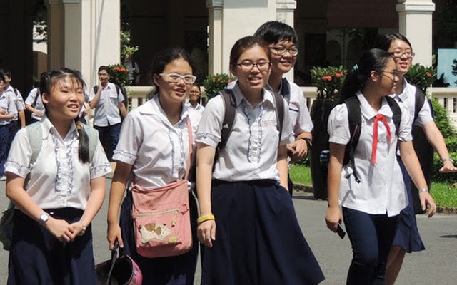 MỚI: 1 tỉnh thành bất ngờ thay đổi quyết định, thông báo cho học sinh lớp 12 đi học lại từ ngày 4/3-1