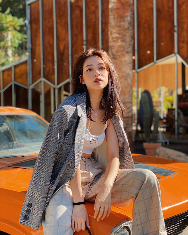 Street style hội gái xinh mặc đẹp Instagram: Cả tá kiểu quần ống rộng được lăng xê, ai cũng mix đồ đẹp bá cháy”-1