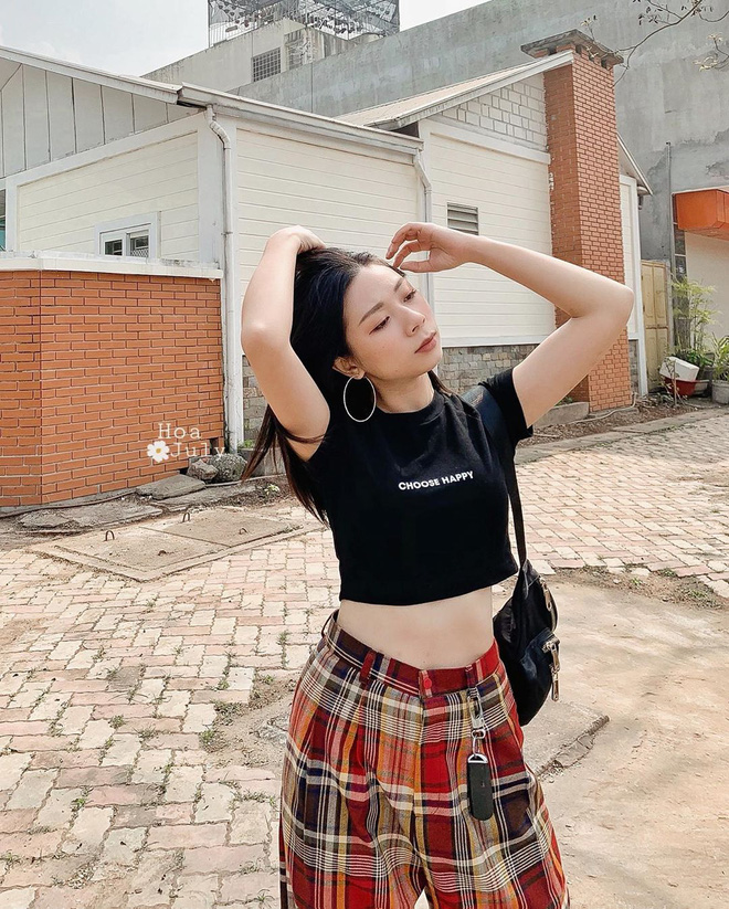 Street style hội gái xinh mặc đẹp Instagram: Cả tá kiểu quần ống rộng được lăng xê, ai cũng mix đồ đẹp bá cháy”-7