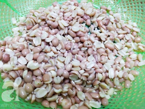 Mách các mẹ cách nấu xôi lạc dừa dẻo thơm cực dễ cho cả nhà ăn sáng khỏi ra ngoài-1