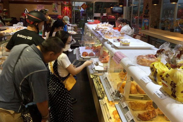 Đặc sản thanh long vàng đổ ra đường”, chỉ 25.000 đồng/kg-4