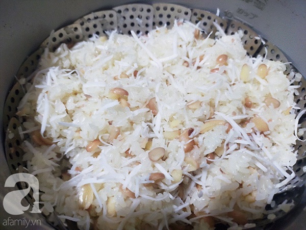 Mách các mẹ cách nấu xôi lạc dừa dẻo thơm cực dễ cho cả nhà ăn sáng khỏi ra ngoài-4