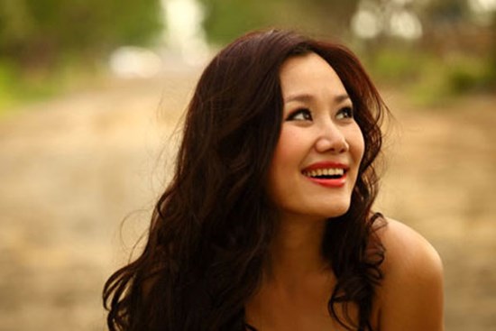 Gia thế hoành tráng và cuộc sống bí ẩn của nữ MC đình đám, từng dẫn “Sức sống mới”