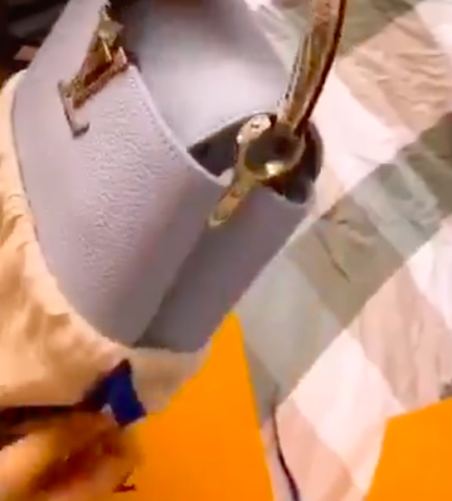 Nhã Phương đích thị là bà vợ hạnh phúc nhất Vbiz: Giữa đêm khoe loạt đồ hiệu chồng tặng kèm thư tay ngọt lịm-2