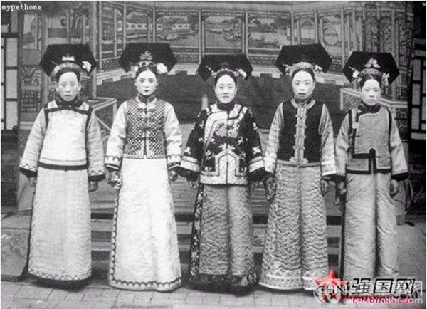 Triều nhà Thanh có hơn 200 nghìn nữ nhân, tại sao đa số các bức ảnh phi tần hậu cung được lưu giữ đến ngày nay lại kém sắc như thế?-2