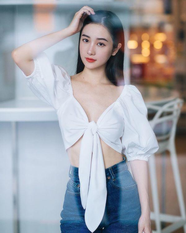 Diện chiếc áo khoét sâu, Jun Vũ làm dân tình chẳng biết nhìn vào đâu cho vừa-10