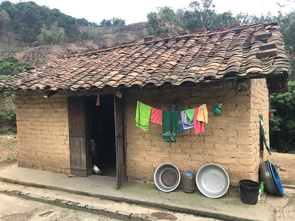 Bố mất chưa lâu, mẹ qua đời bên nồi cháo nấu dở, bỏ lại hai con còn đang say giấc-1