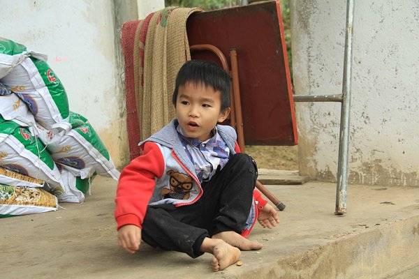 Bố mất chưa lâu, mẹ qua đời bên nồi cháo nấu dở, bỏ lại hai con còn đang say giấc-5