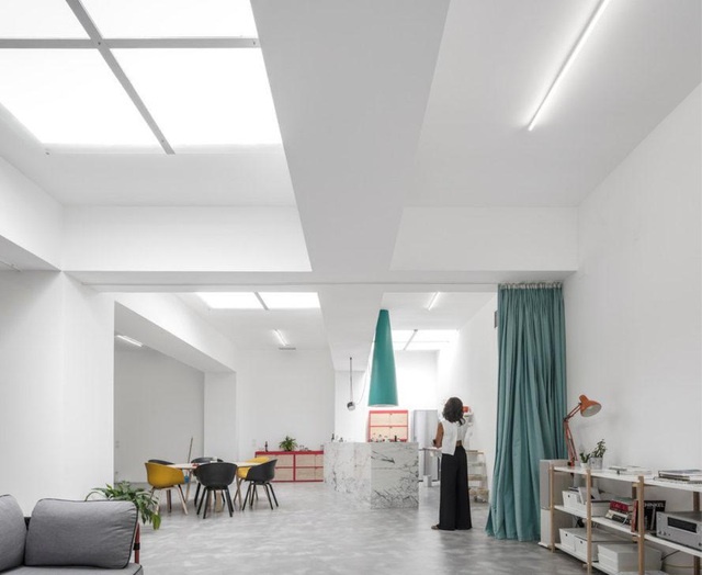 Bất ngờ vợ chồng trẻ cải tạo gara cũ thành nhà đẹp như mơ-3