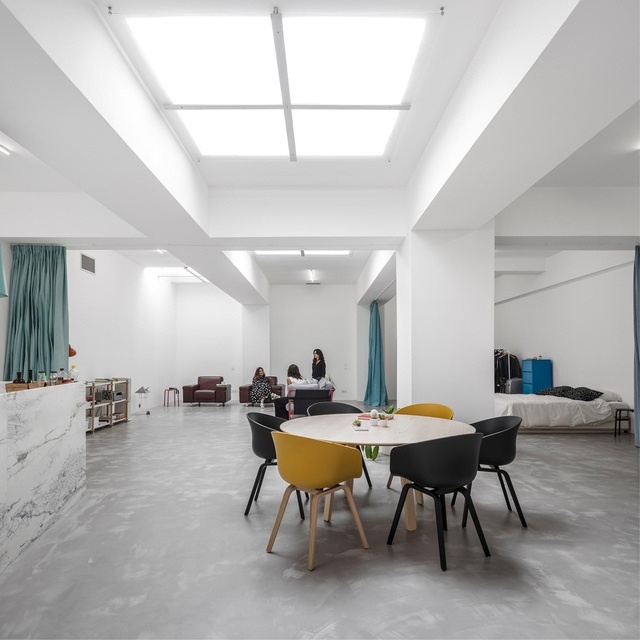 Bất ngờ vợ chồng trẻ cải tạo gara cũ thành nhà đẹp như mơ-4