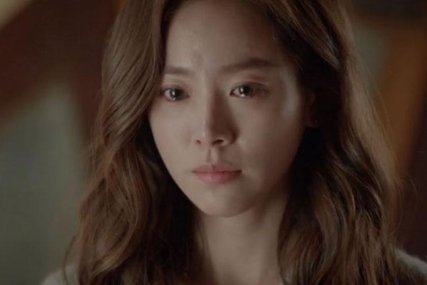 Lúc mẹ chồng ốm liệt giường, các anh chị đẩy hết cho đứa em dâu góa chồng là tôi, đến khi công bố di chúc của bà, ai cũng choáng váng ngã ngửa-2