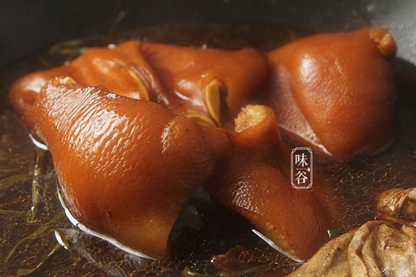 Tai heo làm theo cách này đảm bảo mâm cơm ngày mưa gió hết trong 1 nốt nhạc-6
