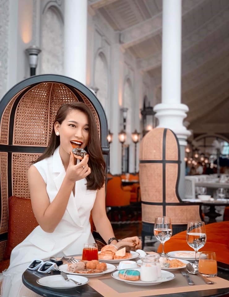 Đời thực khó ngờ của BTV trẻ nhất thời sự 19h của VTV-9