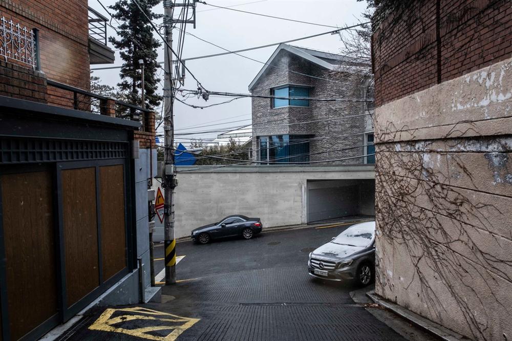 Tại Hàn Quốc, họ coi người sống ở tầng hầm như lũ lợn-3