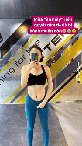 Tóc Tiên tự tin vén quần khoe múi bụng săn chắc khiến fan xịt máu mũi-1