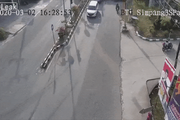 Xe buýt mất phanh, gây tai nạn hàng loạt