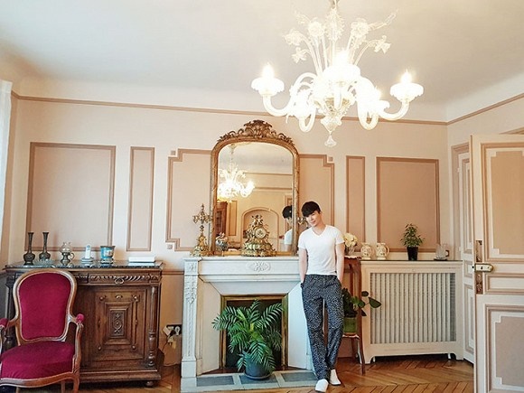 Nathan Lee khoe không gian nhà 300m2 đẹp như cung điện tại Paris-2