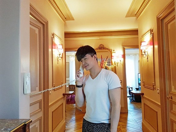 Nathan Lee khoe không gian nhà 300m2 đẹp như cung điện tại Paris-5