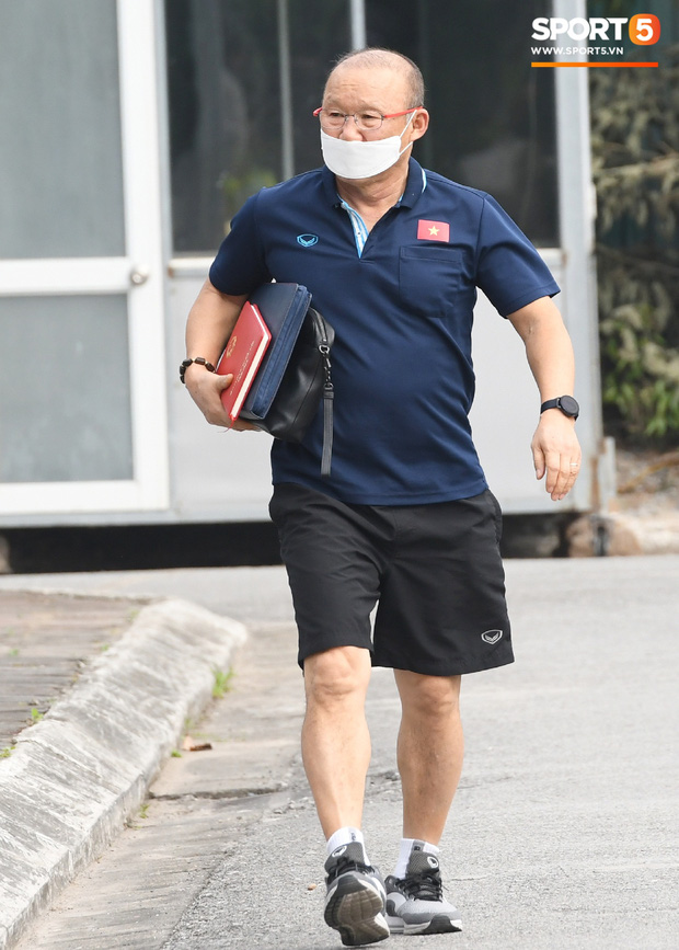 Chưa hết thời hạn cách ly phòng dịch Covid-19, HLV Park Hang-seo không dự khán các trận đấu vòng 1 V.League 2020-1