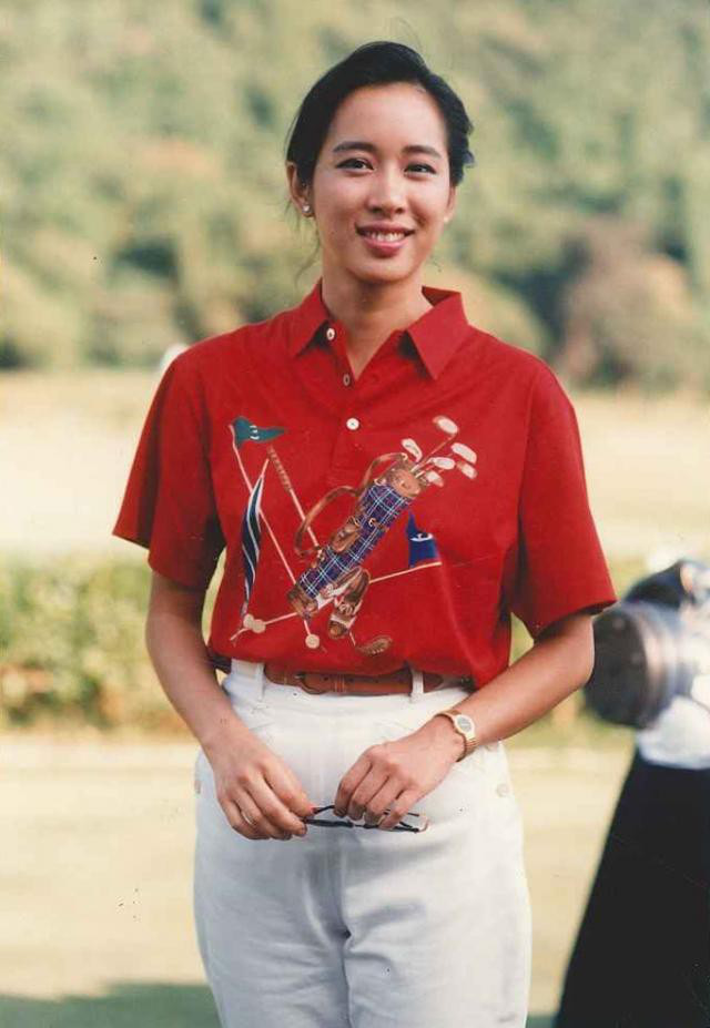 Hoa hậu Hong Kong: Bỏ tỷ phú chung sống 27 năm, tái hôn ở tuổi 50 vẫn được chồng mới cho gần 60 nghìn tỷ-5