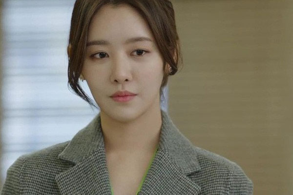 Chồng làm đám cưới rùm beng với bồ, còn thề thốt đang bảo vệ vợ-2