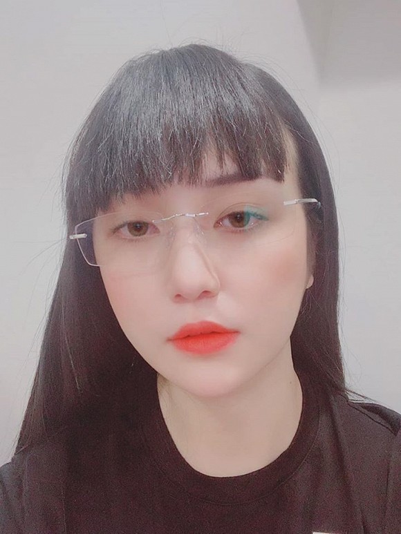 Vợ Tuấn Hưng bất ngờ đổi tóc mái bằng nhưng lại sai quá sai-1