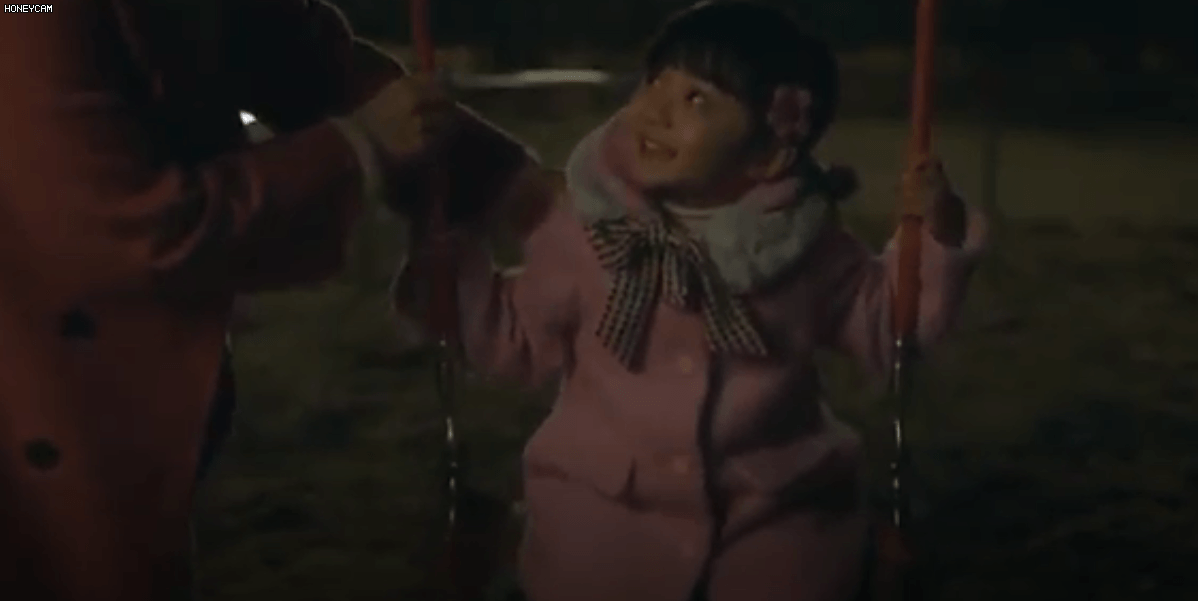 Hi Bye, Mama: Đổ rạp trước loạt biểu cảm siêu đáng yêu của cậu bé trong vai con gái Kim Tae Hee-3