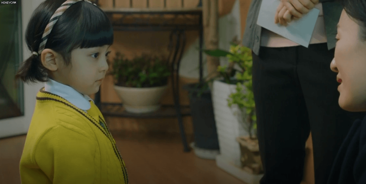 Hi Bye, Mama: Đổ rạp trước loạt biểu cảm siêu đáng yêu của cậu bé trong vai con gái Kim Tae Hee-7