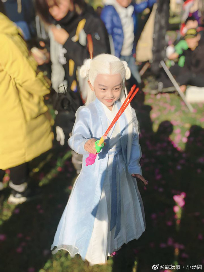 Tam sinh tam thế Chẩm thượng thư: Con trai Địch Lệ Nhiệt Ba - Cao Vỹ Quang gây sốt, vì mẹ bị bỏ rơi nên không lấy họ cha-7