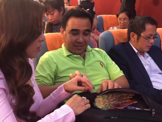 Quyền Linh: MC giàu nhất showbiz Việt và sự đánh đổi người thường khó vượt qua-7