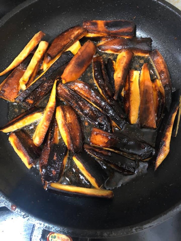 Gái vụng&nbsp;nấu món nào cũng thành ông Táo” đen thui, qua trí tưởng tượng của dân mạng mới thật sự gây bất ngờ-7