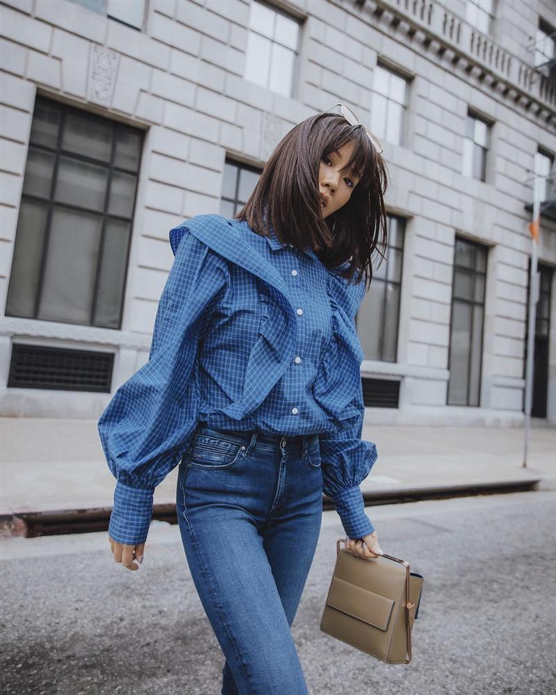 Áo blouse kiểu quý tộc đang được hội chị em sao Hàn mê mệt, bánh bèo là thế nhưng lên đồ lại sang chảnh khó tin-6