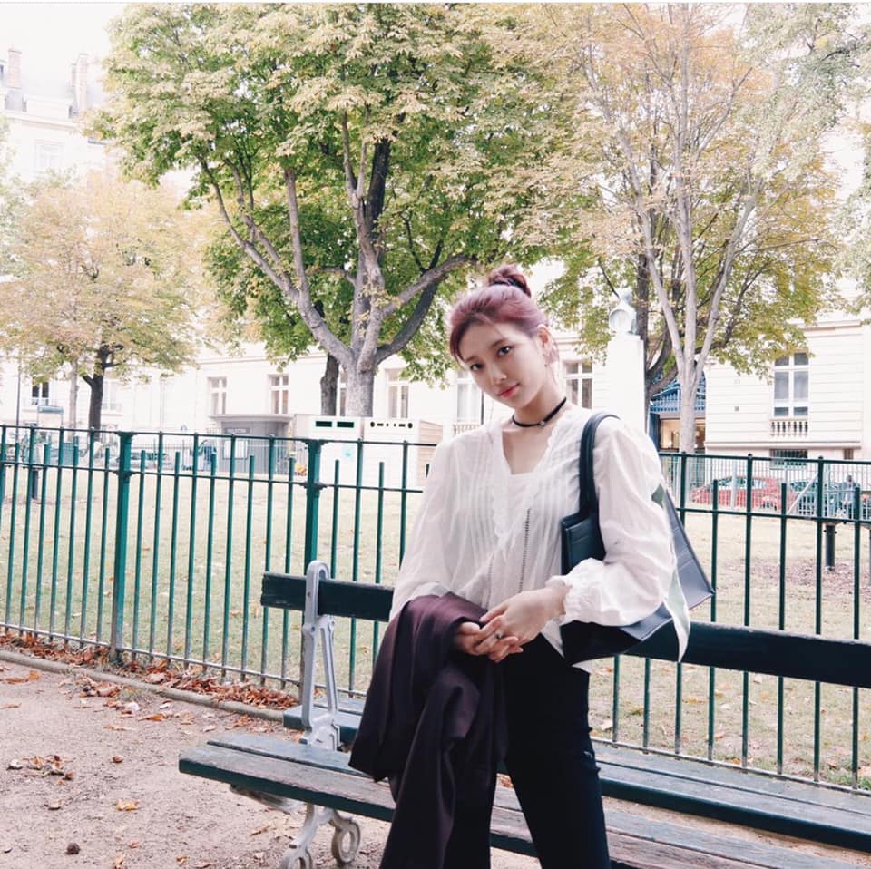 Áo blouse kiểu quý tộc đang được hội chị em sao Hàn mê mệt, bánh bèo là thế nhưng lên đồ lại sang chảnh khó tin-19