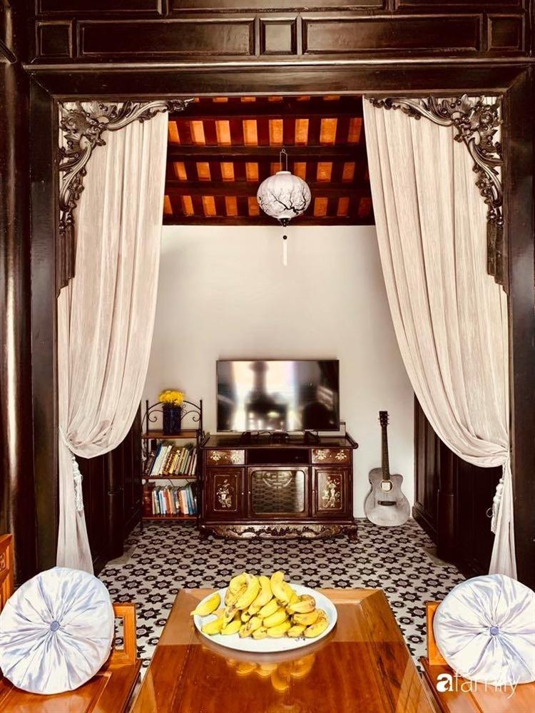 Ngôi nhà gần trăm năm tuổi bên cạnh khu vườn hoa hồng gói gọn những lặng lẽ, yên bình của xứ Huế mộng mơ-11