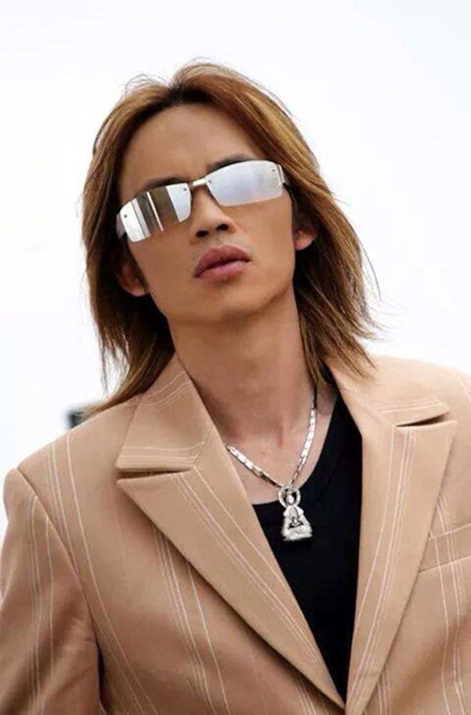 Hình ảnh chất chơi, sành điệu thời trẻ của danh hài Hoài Linh-3