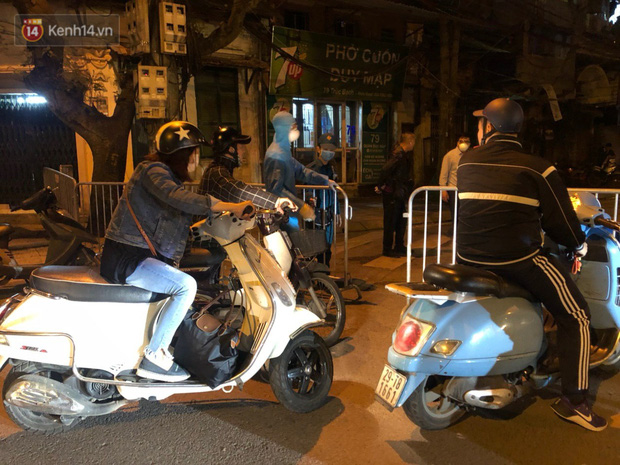 Hà Nội quyết định cách ly toàn bộ hộ dân từ số nhà 125-139 Trúc Bạch-5