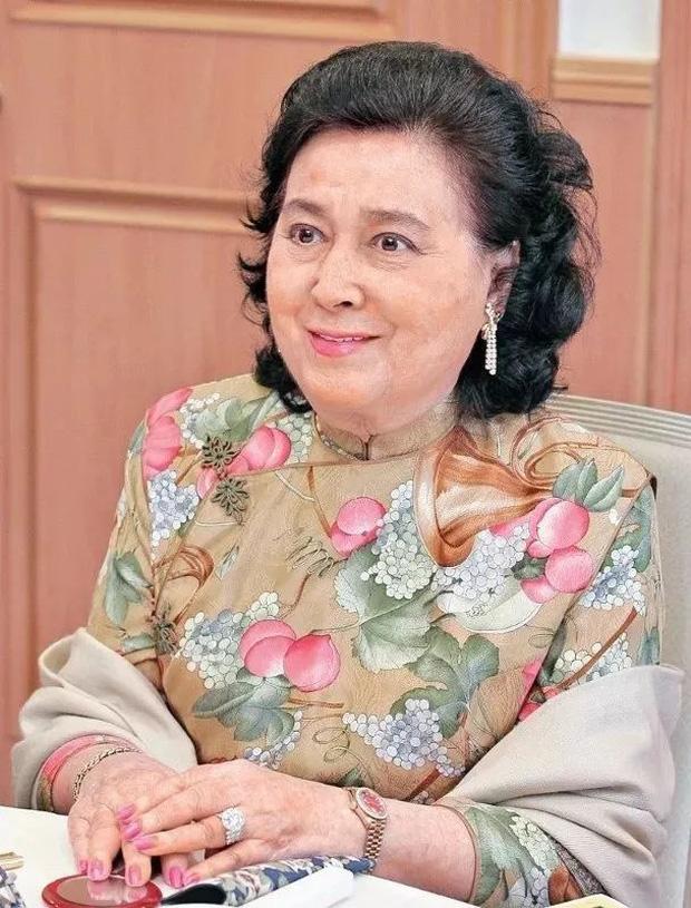 Hà Uyển Kỳ: Hồng nhan bị người tình loạn luân quay lưng thành Hoàng hậu sòng bạc Macau và cái kết thảm thương vì chữ tiền-11