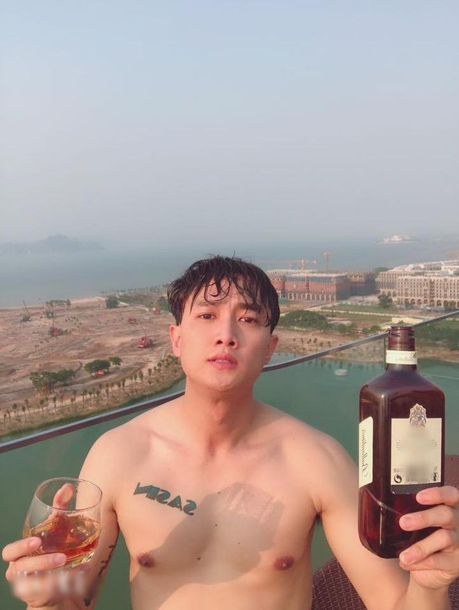 Không còn nữa body 6 múi dồn 1, Quốc Trường bất ngờ vén áo khoe cơ bụng săn chắc: Anh sắp quay trở lại?-3