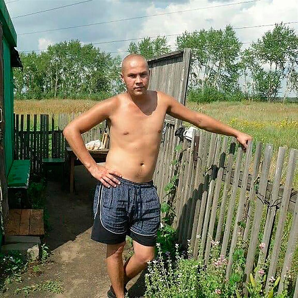 Bé 2 tuổi làm rơi vụn bánh ra sàn, mẹ tức giận nhét cả miếng bánh mì vào miệng khiến con chết ngạt, video dựng lại hiện trường gây phẫn nộ-4