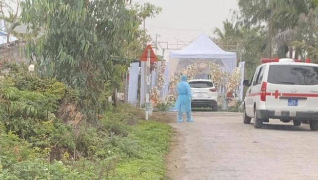 Bay cùng chuyến với nữ bệnh nhân thứ 17 nhiễm Covid-19, cô dâu chuẩn bị đám cưới phải đi cách ly-1