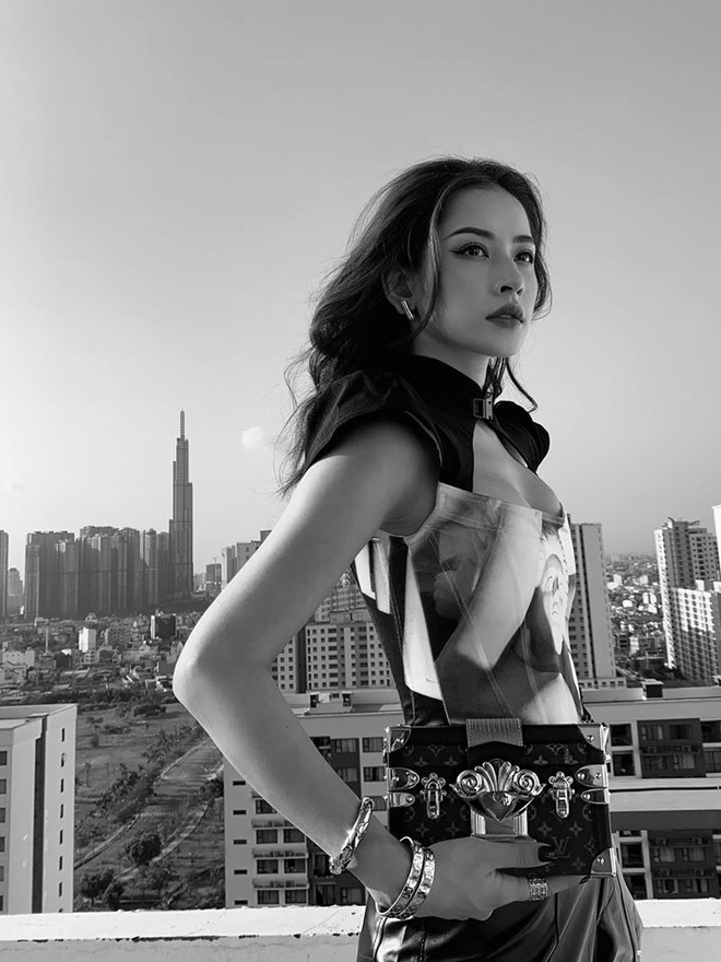 Trở thành nghệ sĩ Việt thứ 2 cán mốc 4 triệu follow trên Instagram, Chi Pu đã có pha ăn mừng cực lầy thế này đây!-4