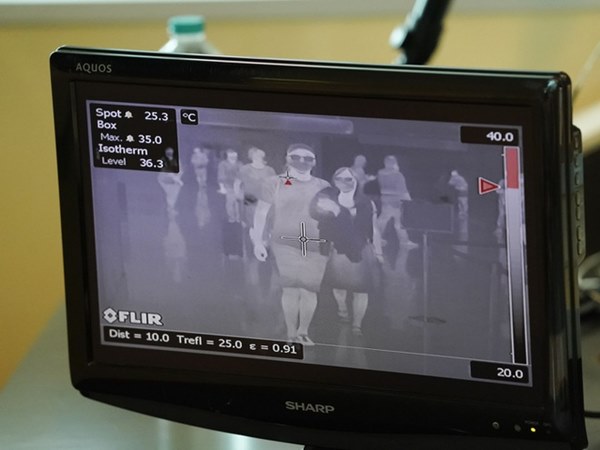 Các loại thiết bị công nghệ giúp chống dịch Covid-19-8